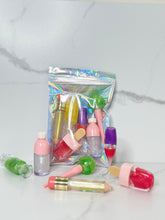 Load image into Gallery viewer, Princess Smooches